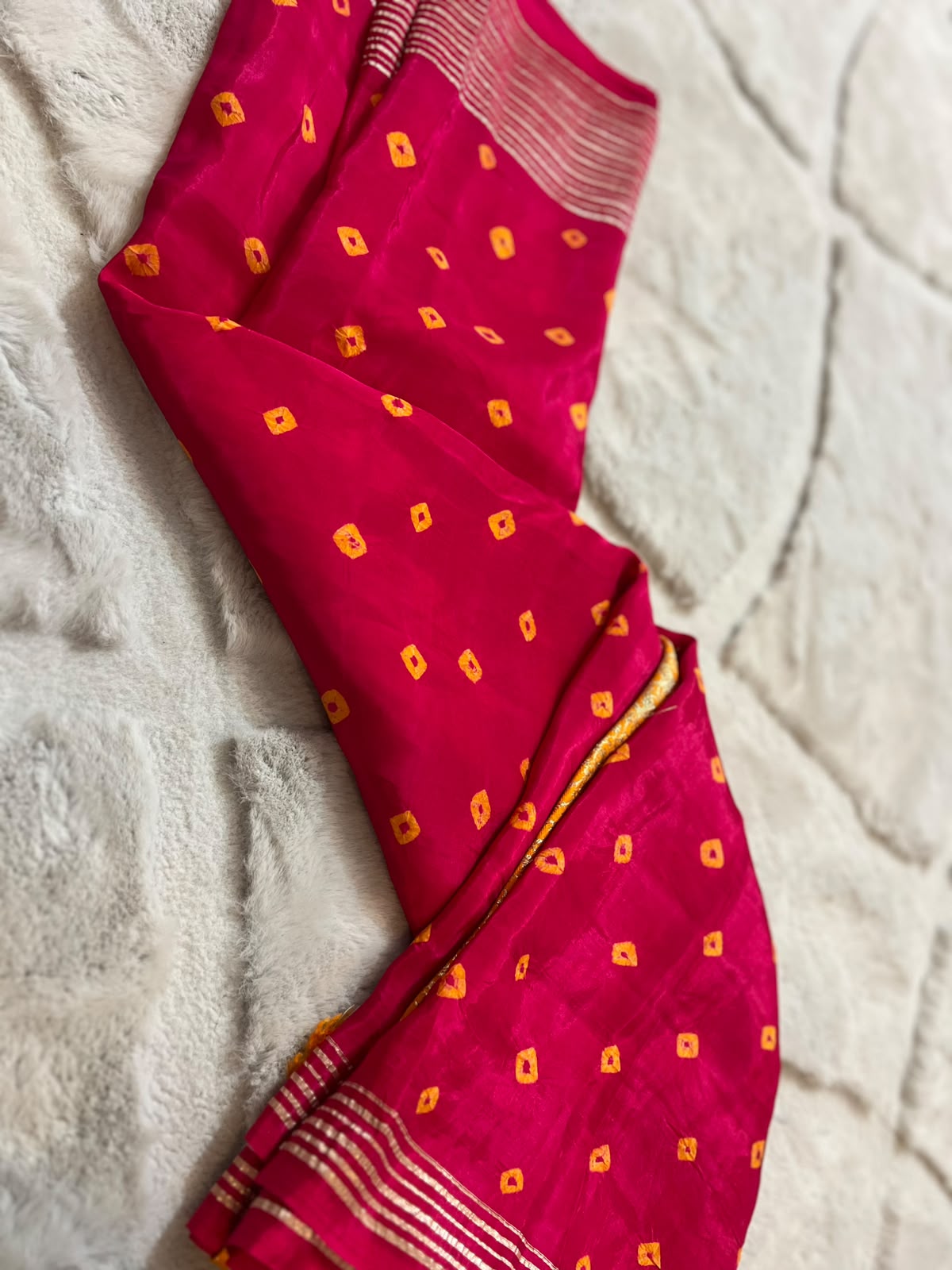 Beautiful H.O Silk Saree with Zari Weaving and Blouse piece