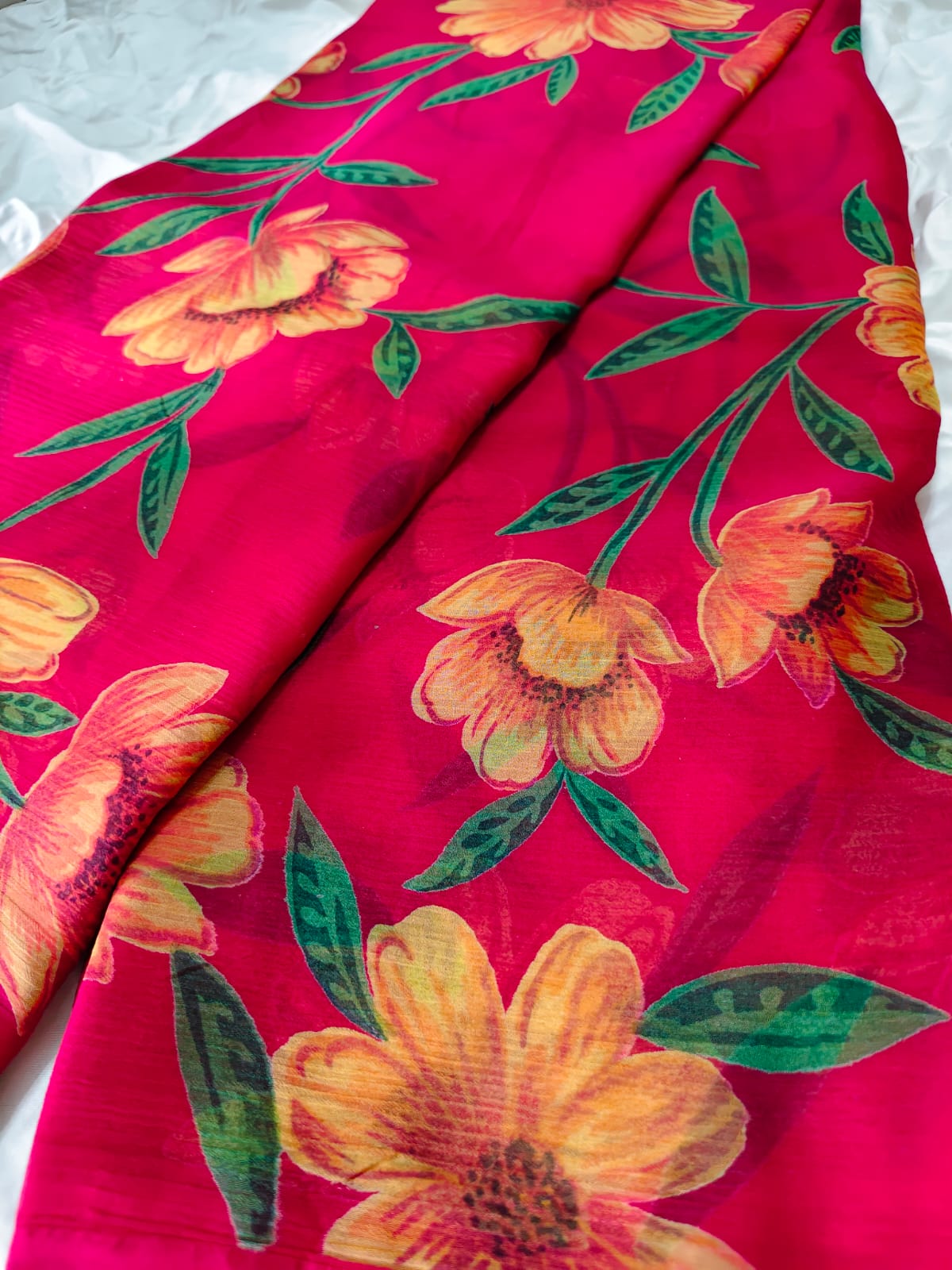 Beautiful Saree with Flower Print and Bloues Piece
