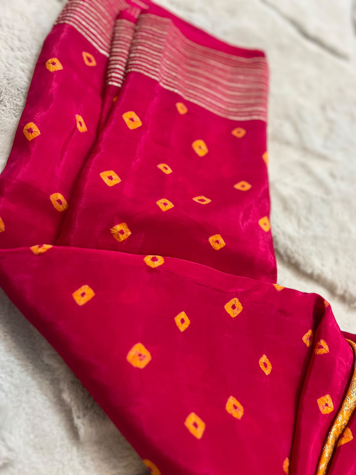 Beautiful H.O Silk Saree with Zari Weaving and Blouse piece