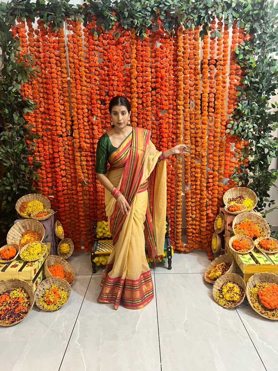 Beautiful Malmal Saree with Blouse Piece