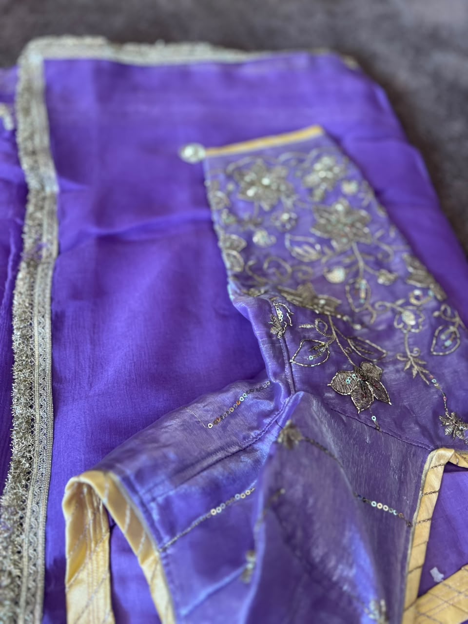Beautiful Lavendor Color Chiffon Saree with Kanchli Blouse