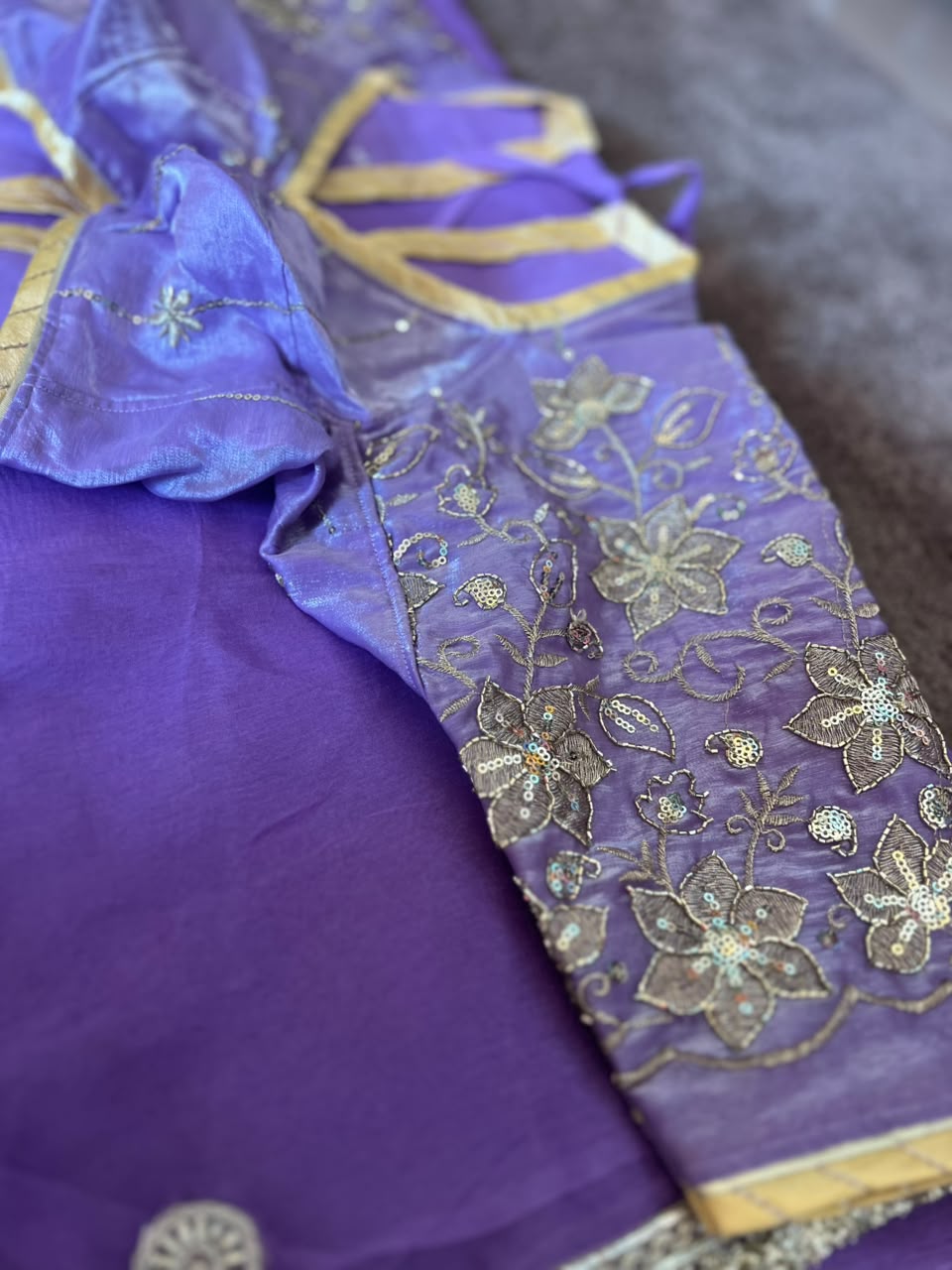 Beautiful Lavendor Color Chiffon Saree with Kanchli Blouse