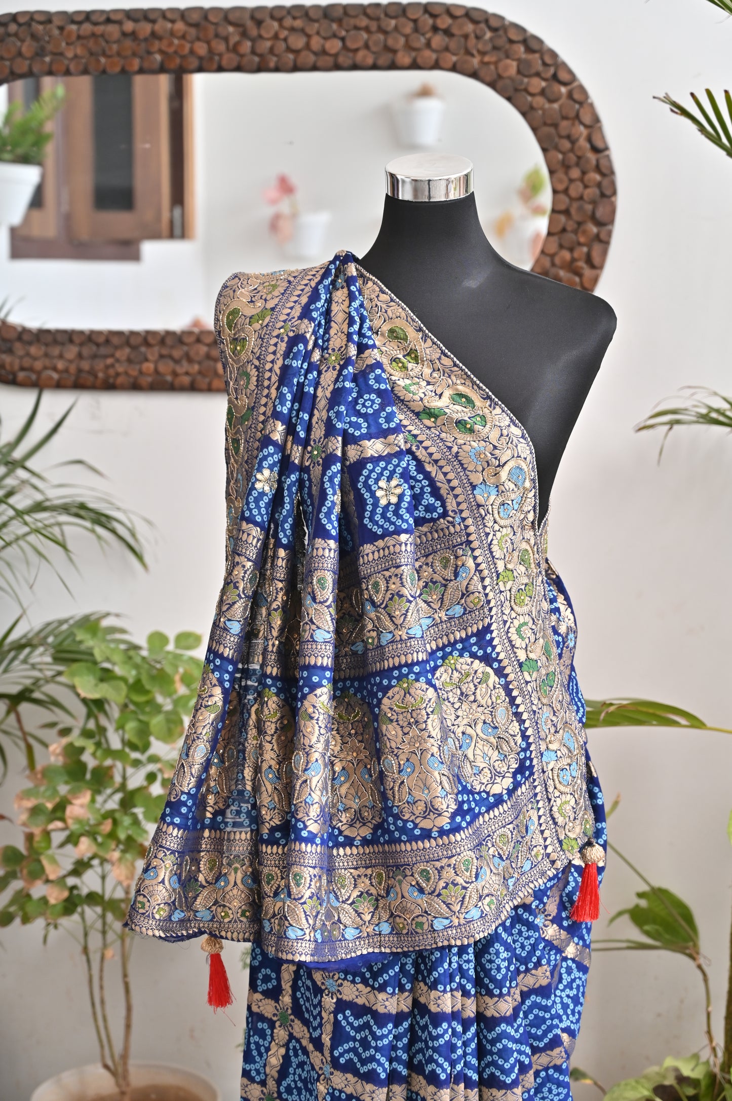 Beautiful Peacock Blue Ghat Chola Saree