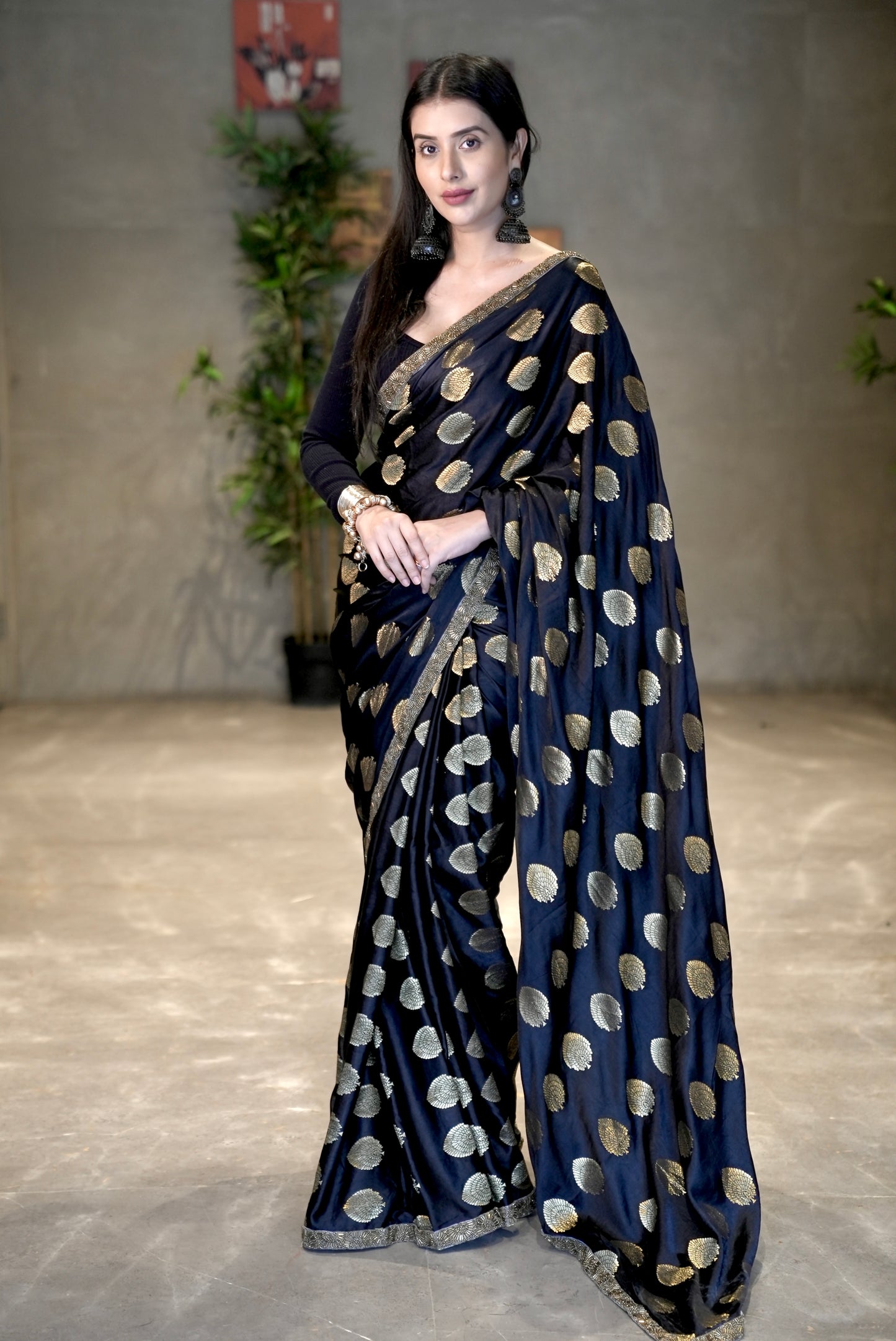 This wedding season Beautiful Banarasi silk saree with antique border and same print blouse