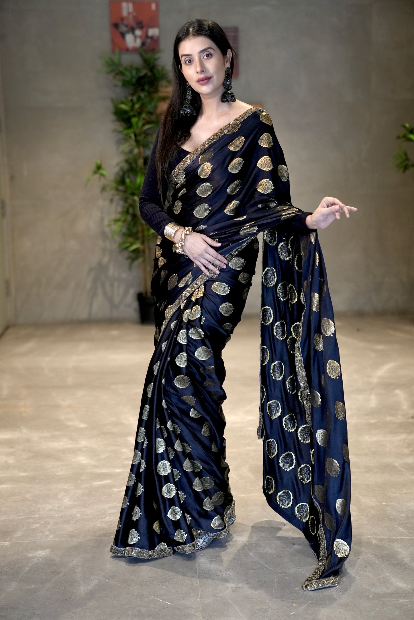 This wedding season Beautiful Banarasi silk saree with antique border and same print blouse