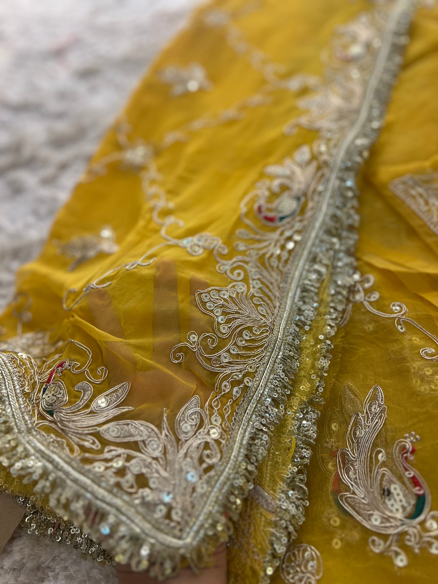 Yellow Tissue Fandy Poshak