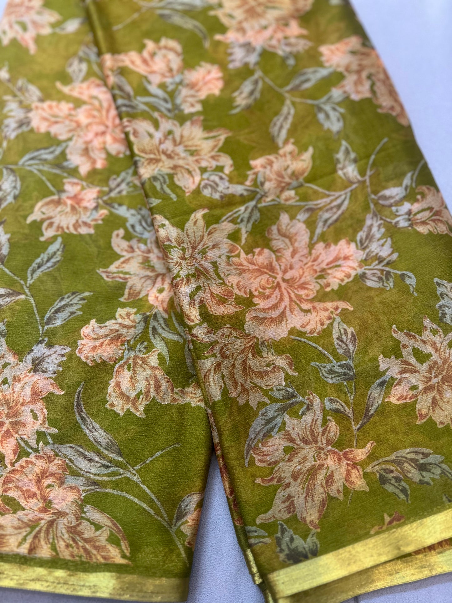 Mehandi Green Beautiful Printed Crêpe Sarees With Same Fabric Blouse Piece