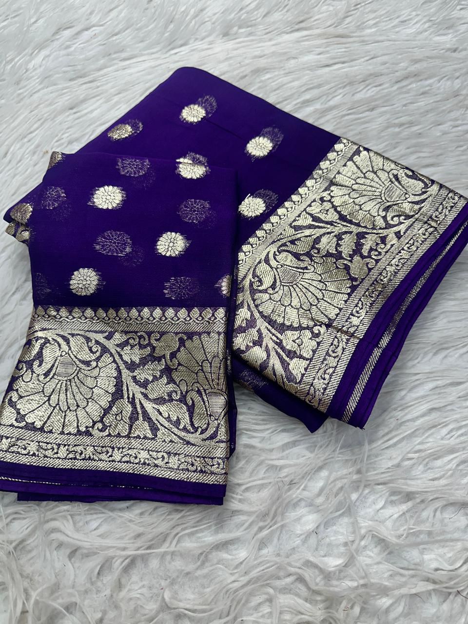 Viscose Gerogette Saree with Running Blouse