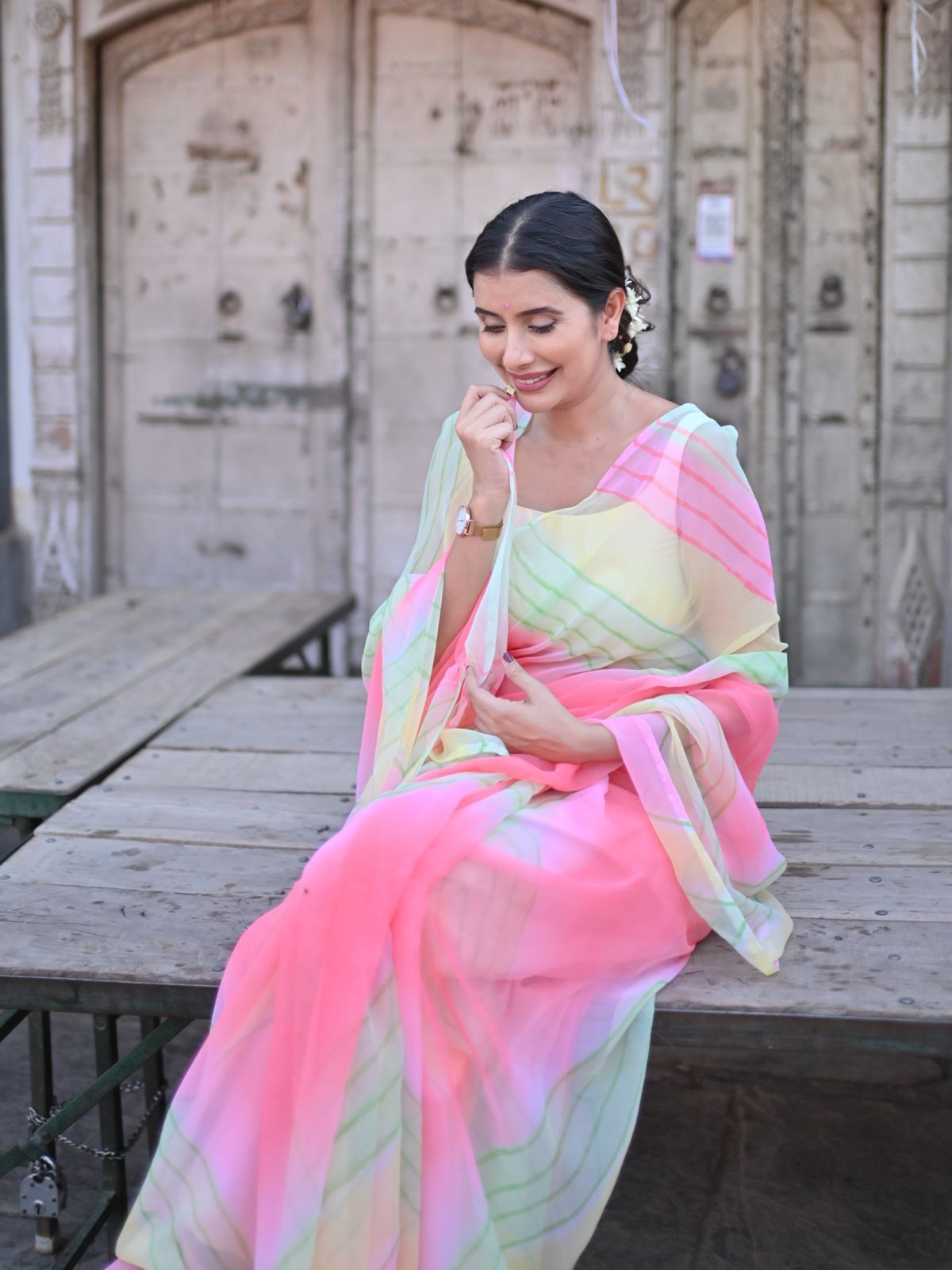 Beautiful Georgette Shaded Saree with Blouse Piece